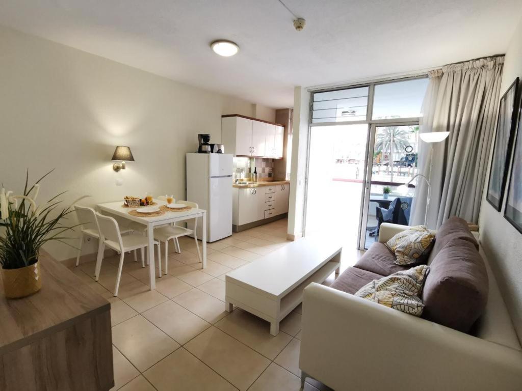 Cherry Top Cake Apartment Плая дел Инглес Екстериор снимка